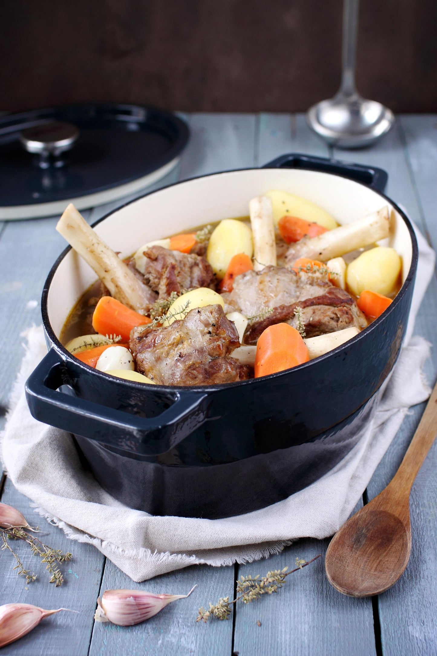 PYREX Slowcook Roasting Dish – De perfecte mix van traditie en moderne kooktalent in een ovale gietijzeren braadpan, ovenvast tot 280 °C