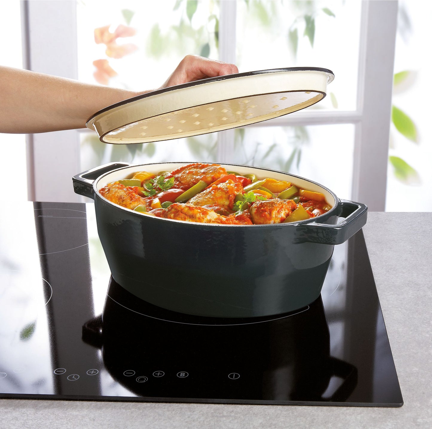 PYREX Slowcook Roasting Dish – De perfecte mix van traditie en moderne kooktalent in een ovale gietijzeren braadpan, ovenvast tot 280 °C