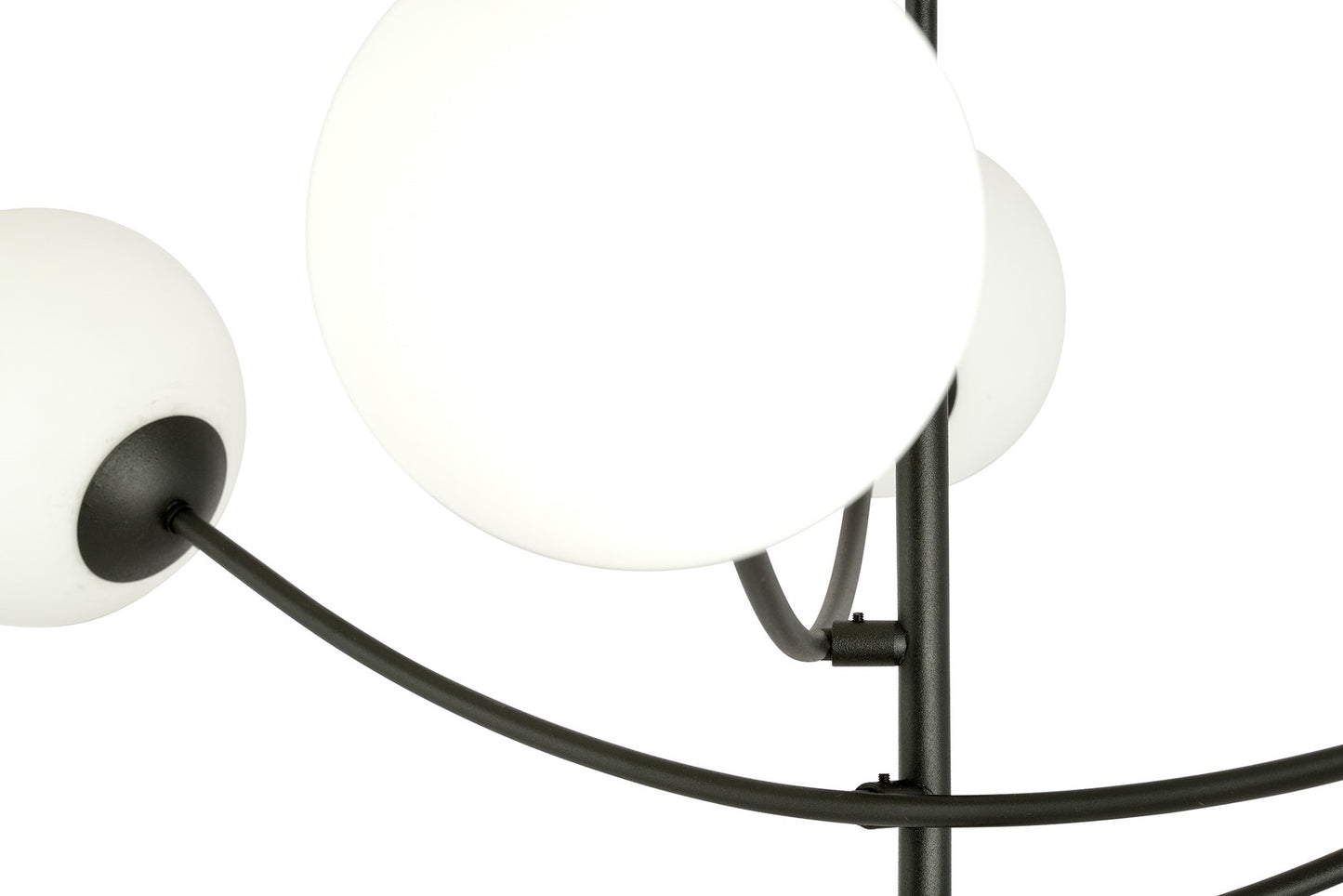 HUNTER 6 BLACK OPAL – Minimalistische blikvanger met elegante glazen lampenkappen