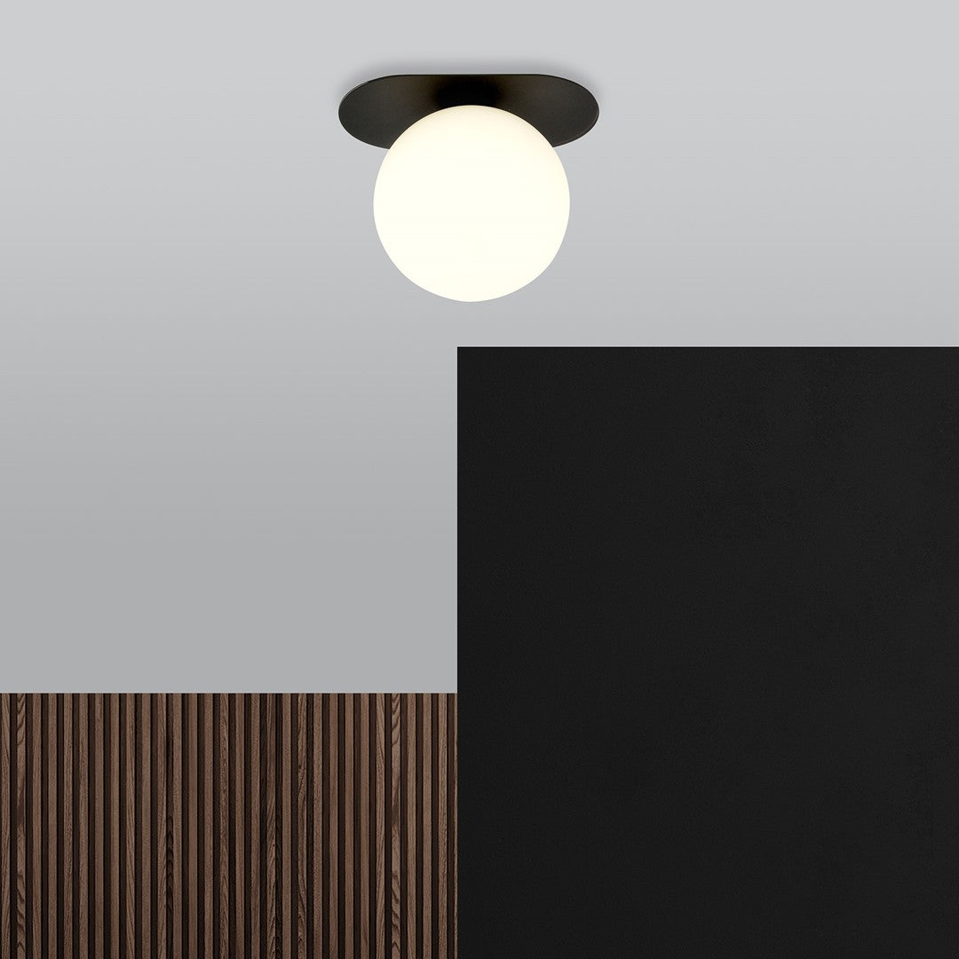 PLAZA 1 BLACK OPAL – Minimalistische plafondlamp met industriële flair