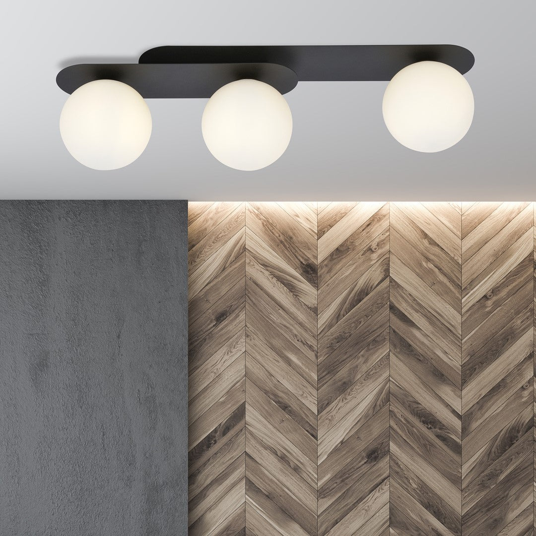 PLAZA 3 BLACK OPAL – Strakke plafondlamp met industrieel karakter voor een gedurfd interieuraccent