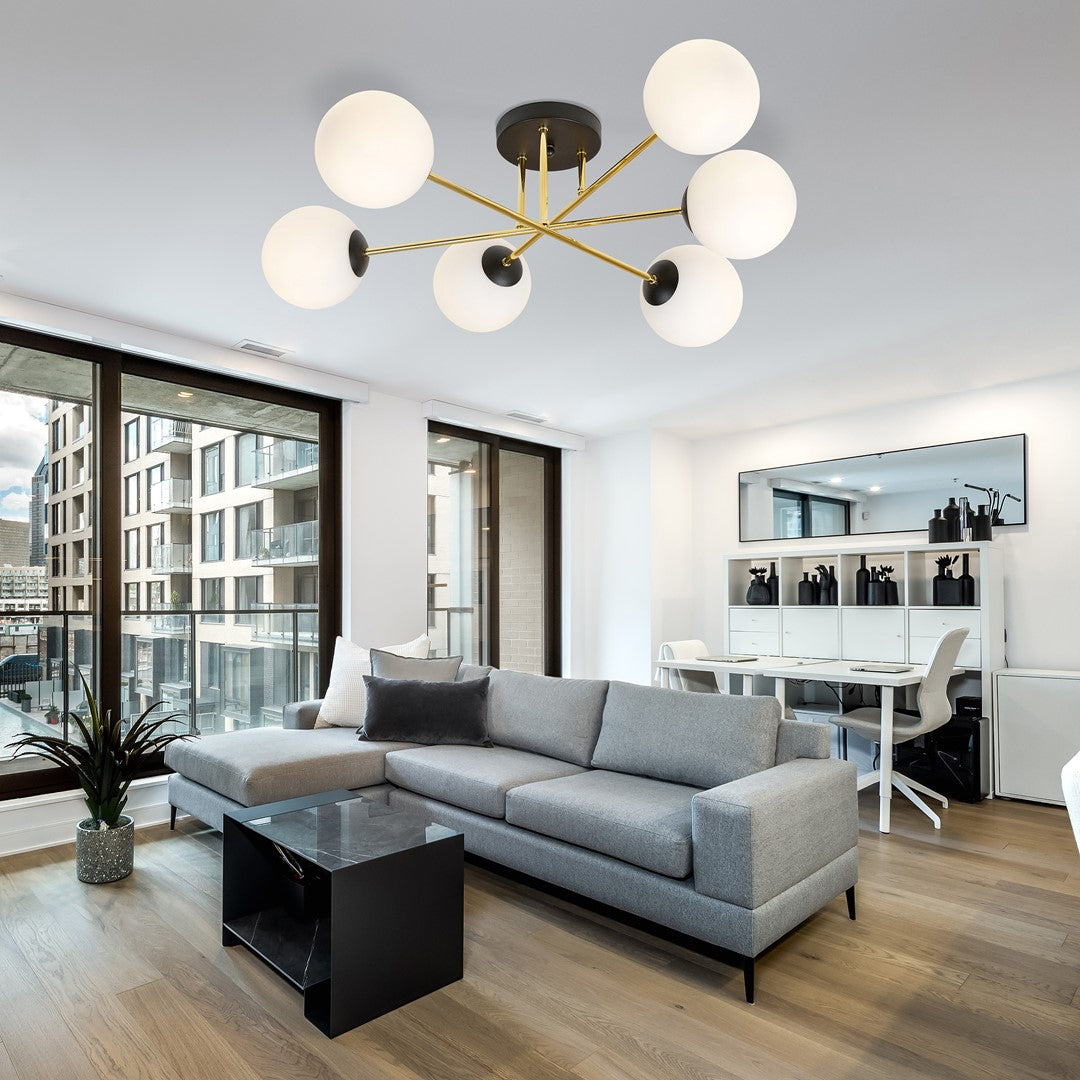 MAGNUM 6 – Indrukwekkende plafondlamp met zes glazen kappen en gouden details
