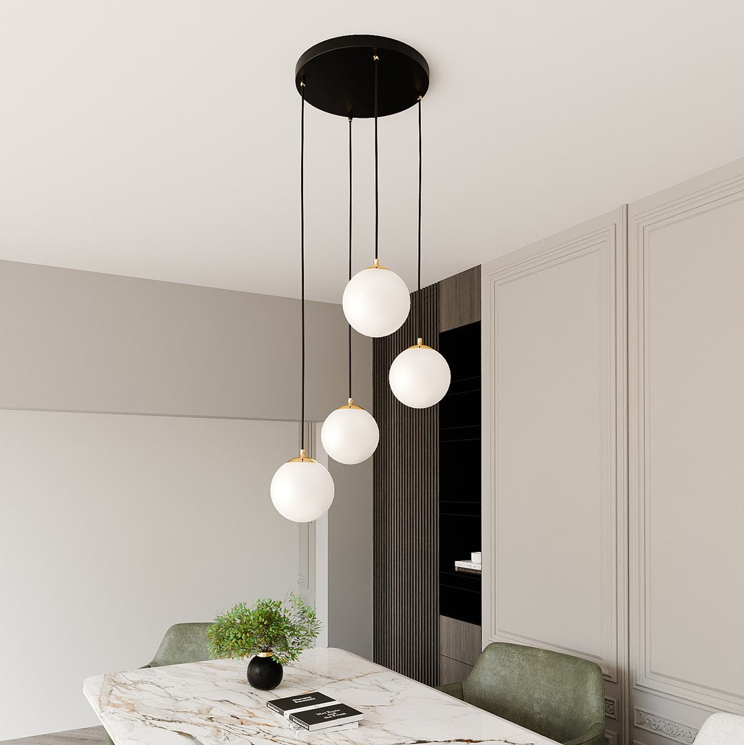 ROYAL 4 Black – Minimalistisch plafonddesign met een vleugje goud