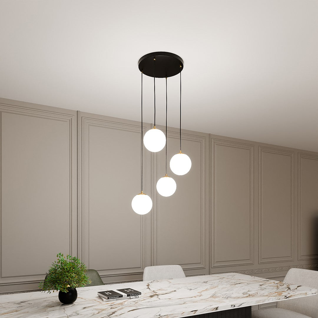 ROYAL 4 Black – Minimalistisch plafonddesign met een vleugje goud