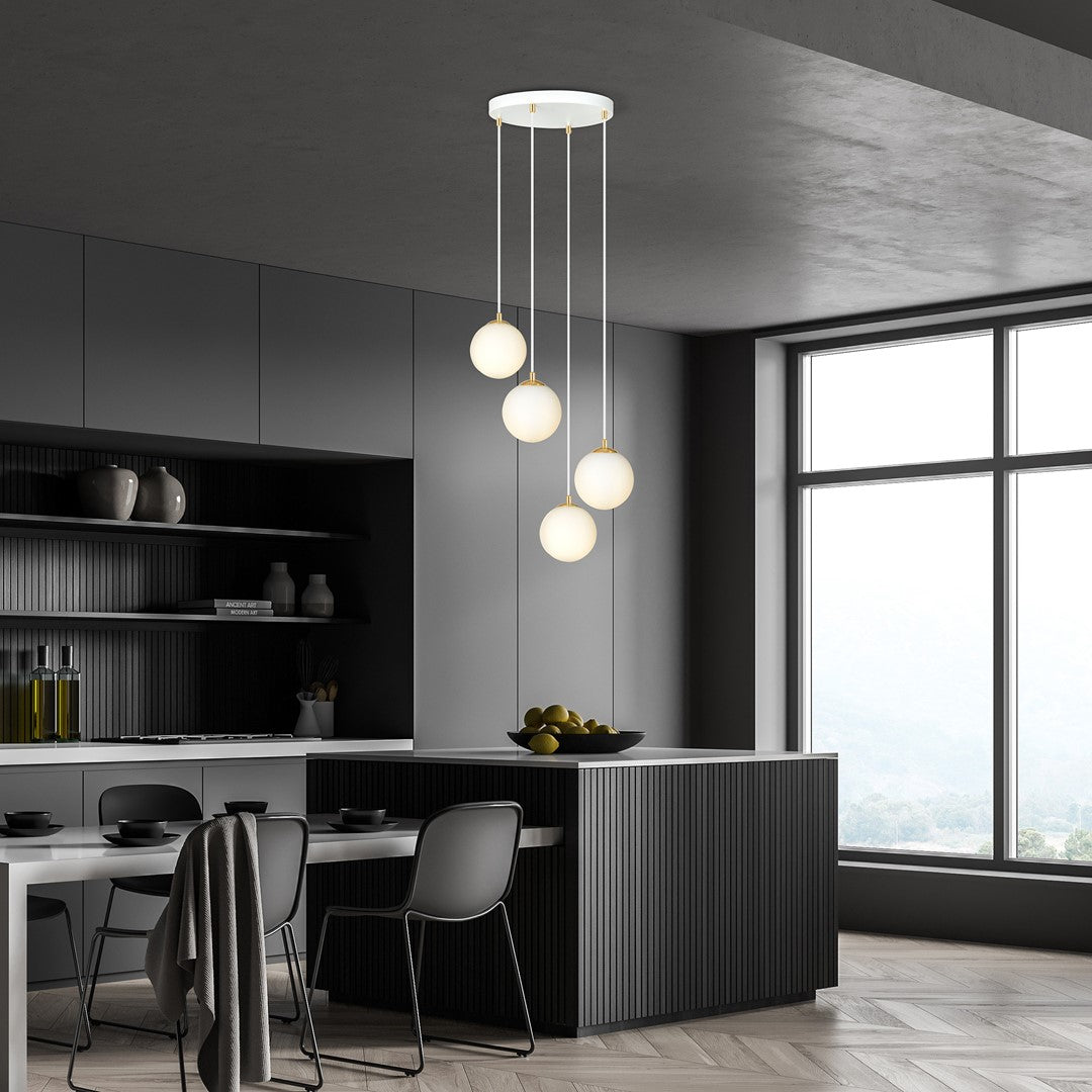 ROYAL 4 White – Strakke plafondlamp met gouden elegantie en veelzijdigheid