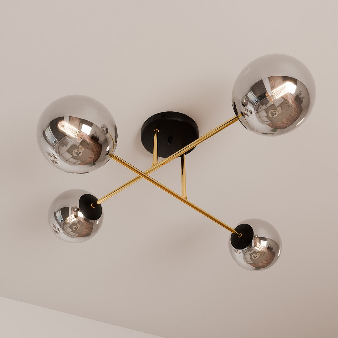 MAGNUM 4 – Stijlvolle plafondlamp met glas en goudaccenten voor een modern interieur