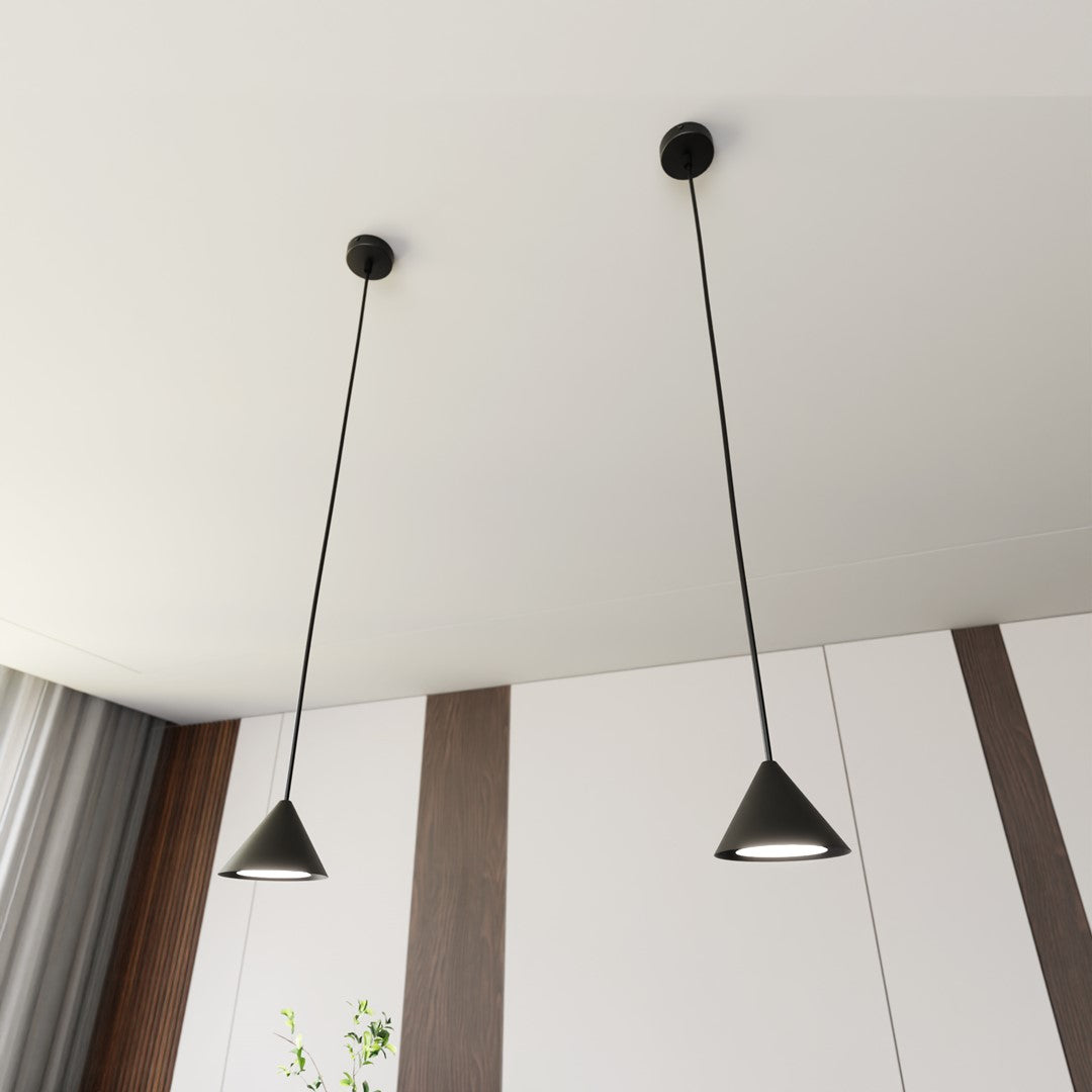 ELIT 1 Black – Minimalistische hanglamp met luxe gouden kernaccent