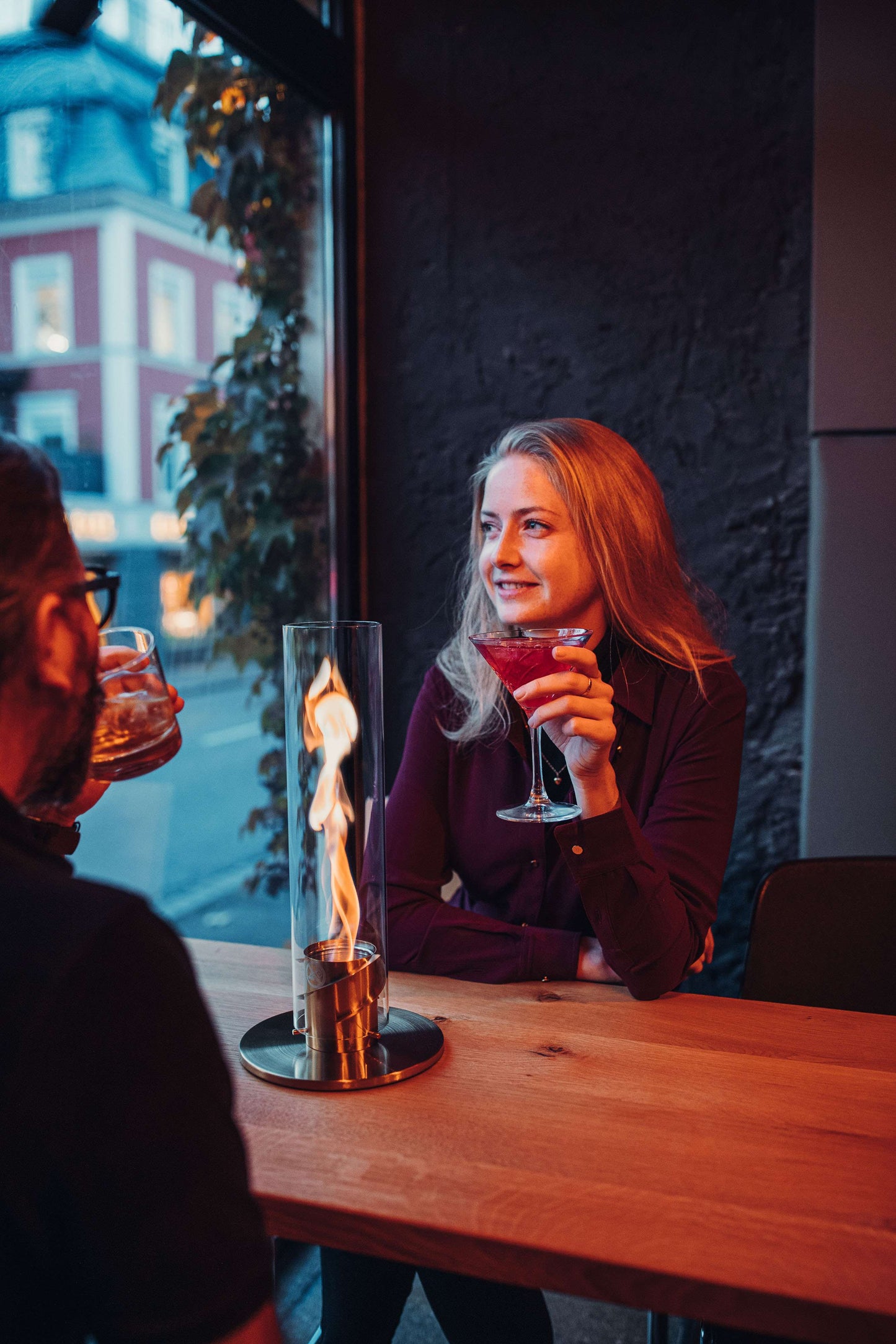 Höfats SPIN 90 Tafelvuur – Goud/transparant – Breng sfeer, stijl en vuur samen in één uniek designstuk