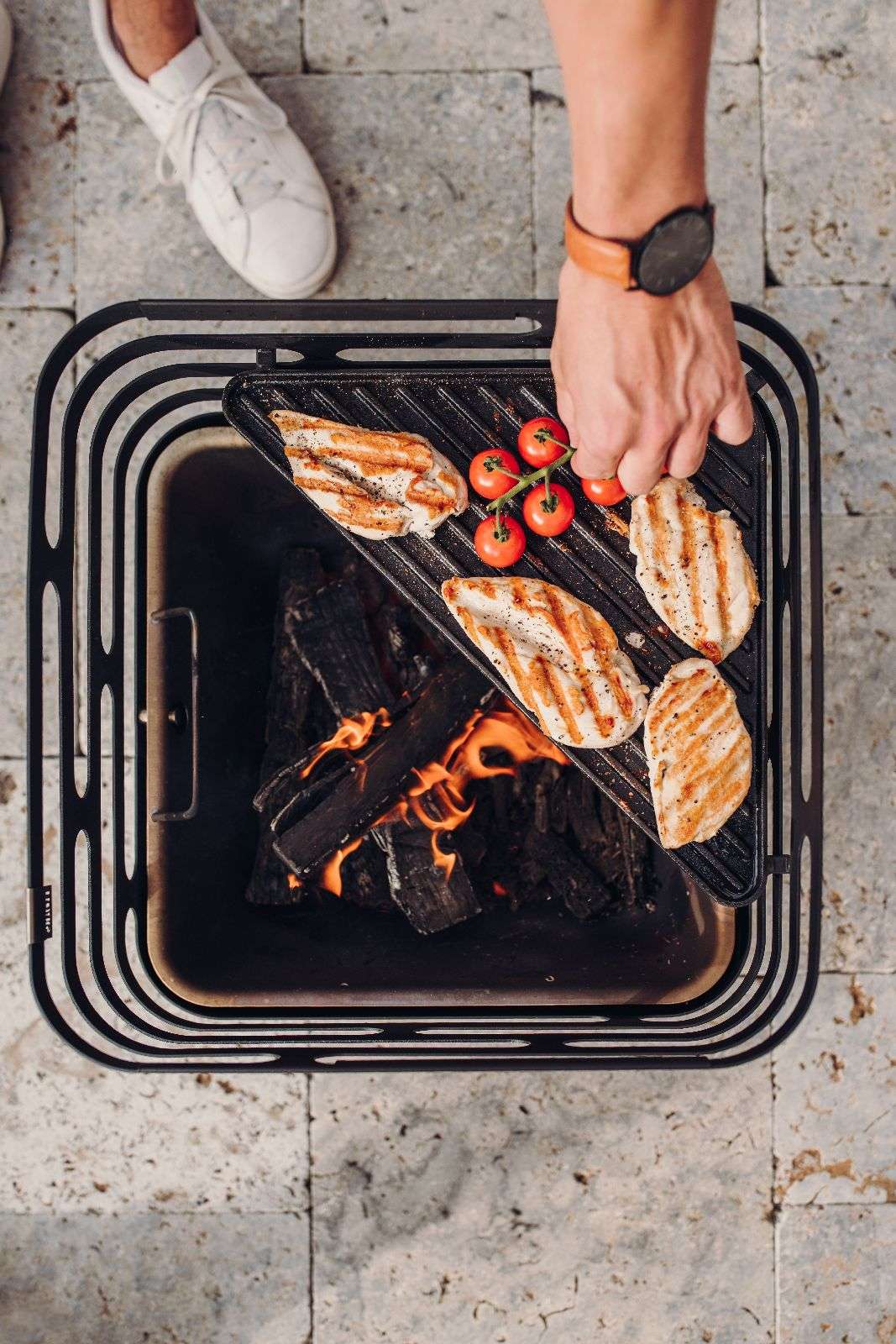 Höfats CUBE Plancha – Maak van je vuurkorf een veelzijdige grill