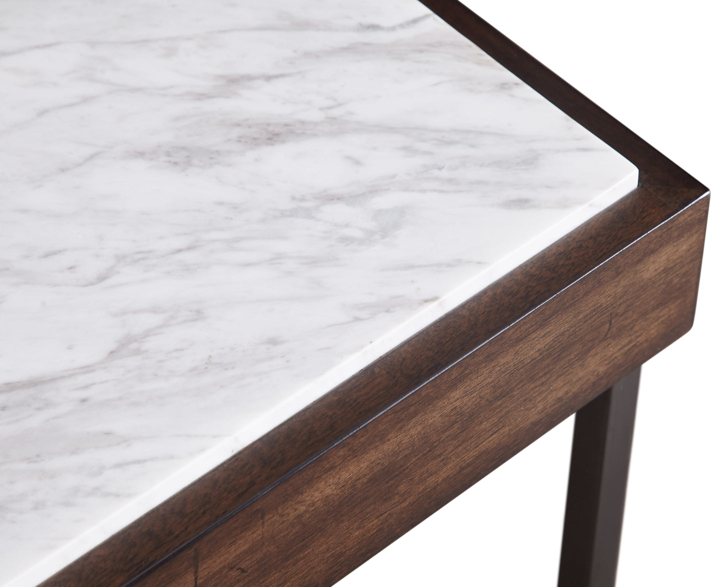 ENNIS END TABLE IN BROWN SABLE Eigentijdse Luxe – Dubbelbladige Bijzettafel met Jazz Marmer en Walnootfineer