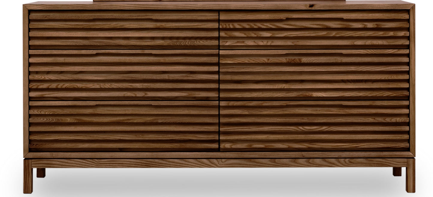 TANNER SIX DRAWER ASH WOOD DRESSER IN ROUX Japandi Stijlvol en Functioneel – Rustgevende Ladekast in Warm Essenhout