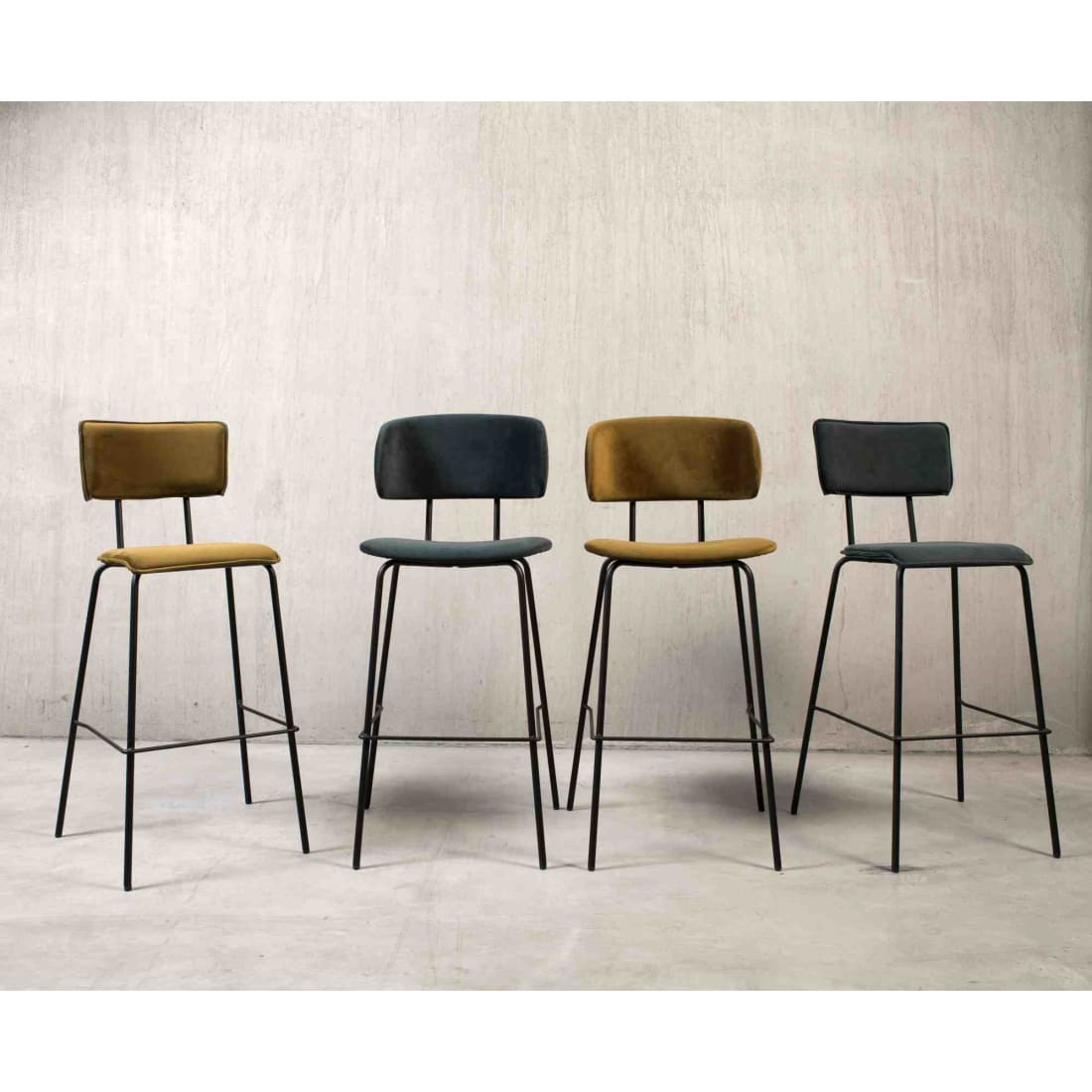 Workliving Bo RS barstoel – Velvet Earth Teal – Retro look met extra comfort en stijlvolle details