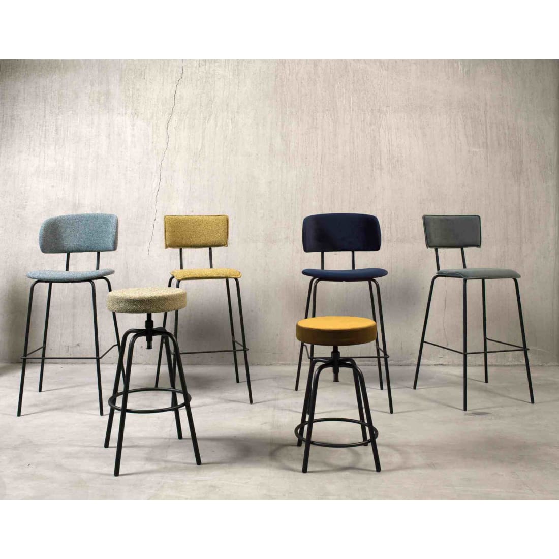 Workliving Bo RS barstoel – Velvet Earth Teal – Retro look met extra comfort en stijlvolle details