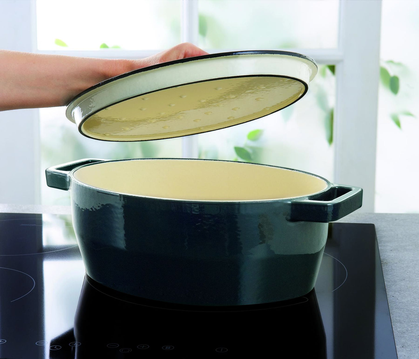 PYREX Slowcook Roasting Dish – De perfecte mix van traditie en moderne kooktalent in een ovale gietijzeren braadpan, ovenvast tot 280 °C