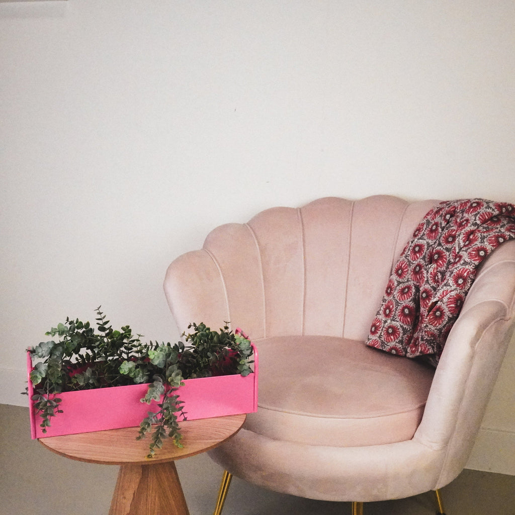 Metalen Dienblad – Stijlvol Roze Design voor Serveerplezier en Interieurstyling