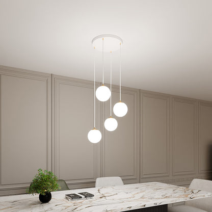 ROYAL 4 White – Strakke plafondlamp met gouden elegantie en veelzijdigheid