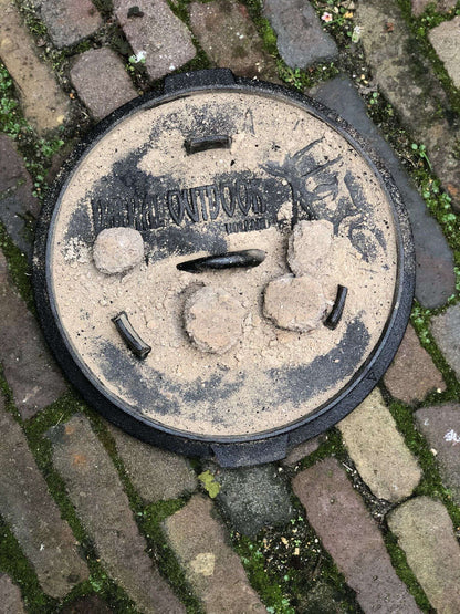 Valhal Outdoor Dutch Oven 3,8L – Compacte Krachtpatser van Gietijzer