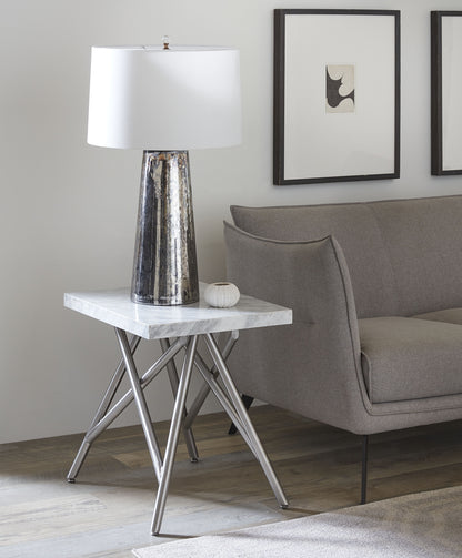 CORAL END TABLE IN MARBLE Tijdloze Verfijning – Bijzettafel met Carrara Marmer en RVS Onderstel