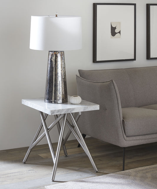CORAL END TABLE IN MARBLE Tijdloze Verfijning – Bijzettafel met Carrara Marmer en RVS Onderstel