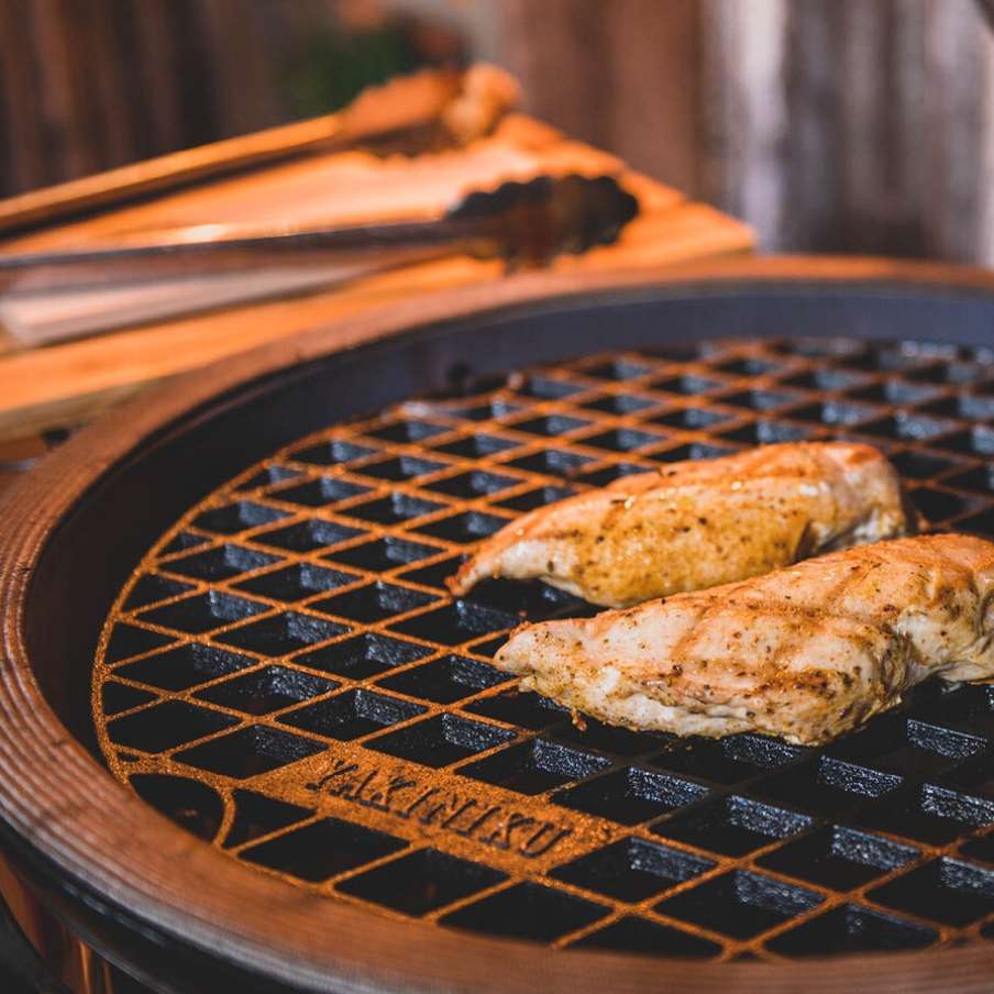 Yakiniku Compact Gietijzeren Rooster 13” – Smaakvol Grillen op een Klein Formaat