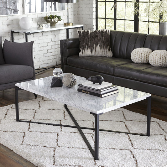 SAXON COFFEE TABLE IN CARRARA MARBLE AND MATTE BLACK Natuurlijke Luxe & Industrieel Design – Salontafel met Karakter en Contrast