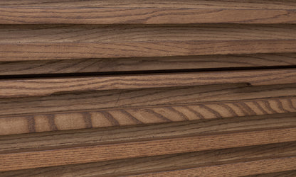 TANNER FIVE DRAWER ASH WOOD CHEST IN ROUX Japandi Vormgeving met Functionele Luxe – Hoogwaardige Ladekast in Warm Essenhout