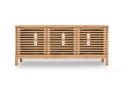 TANNER THREE DOOR MEDIA CONSOLE IN FLAXEN Japandi Stijl met Praktisch Design – Rustgevende Mediakast in Essenhout