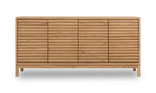 TANNER FOUR DOOR SIDEBOARD IN FLAXEN Japandi Design met Functionaliteit – Serene Opbergkast in Licht Essenhout