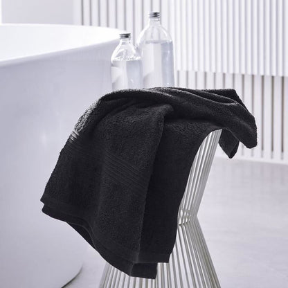 TODAY Essential Badhanddoek 70 × 130 cm – 100% Katoen – Antracietkleur Luxe Zacht & Stijlvol – Voor een Comfortabele Badkamerroutine