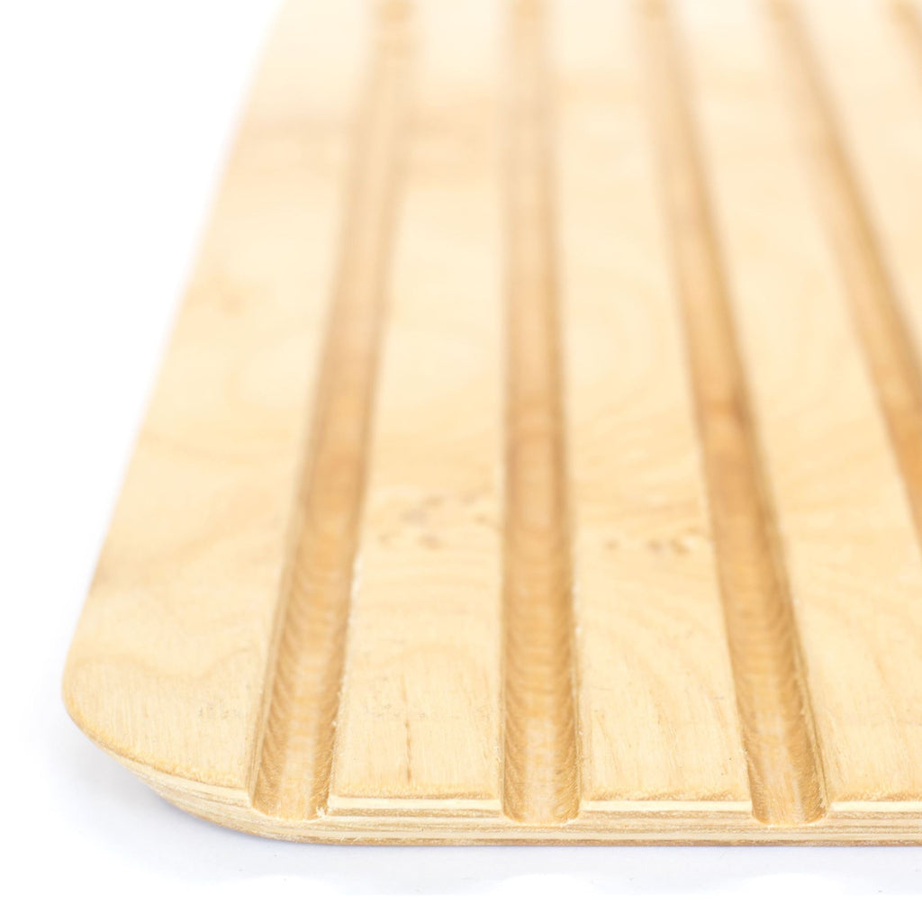 Pebbly Ash Breadboard – Stilvoll und praktisch